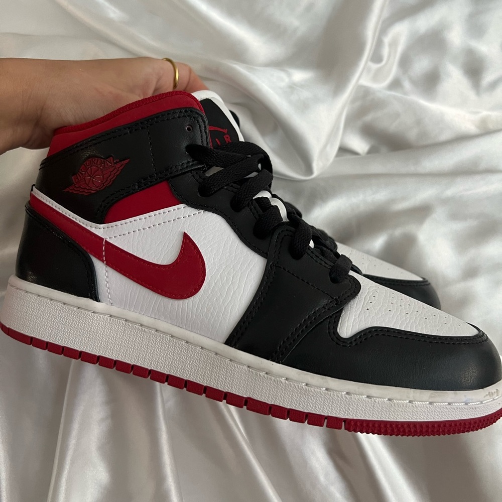 Nike Jordan 1 Mid Gym Red Black White